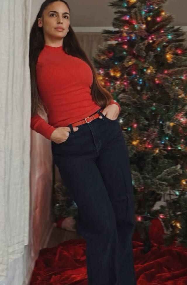 Am available - Image 3